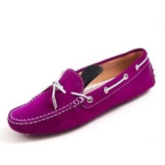 Tod's Gommino Driving Loafer - Picture 10 of 10